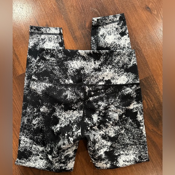 Lululemon Wunder Under leggings Aerify Jacquard Black Alpine White size 8 - Picture 2 of 9